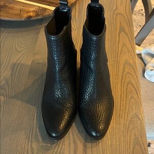 Vince Camuto Elegant Black Textured Women's Boots